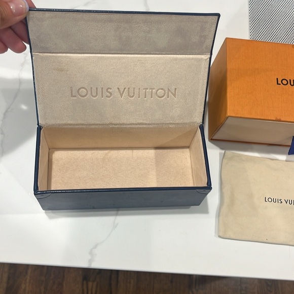 Studded LV Aviator sunglasses - Picture 7 of 11